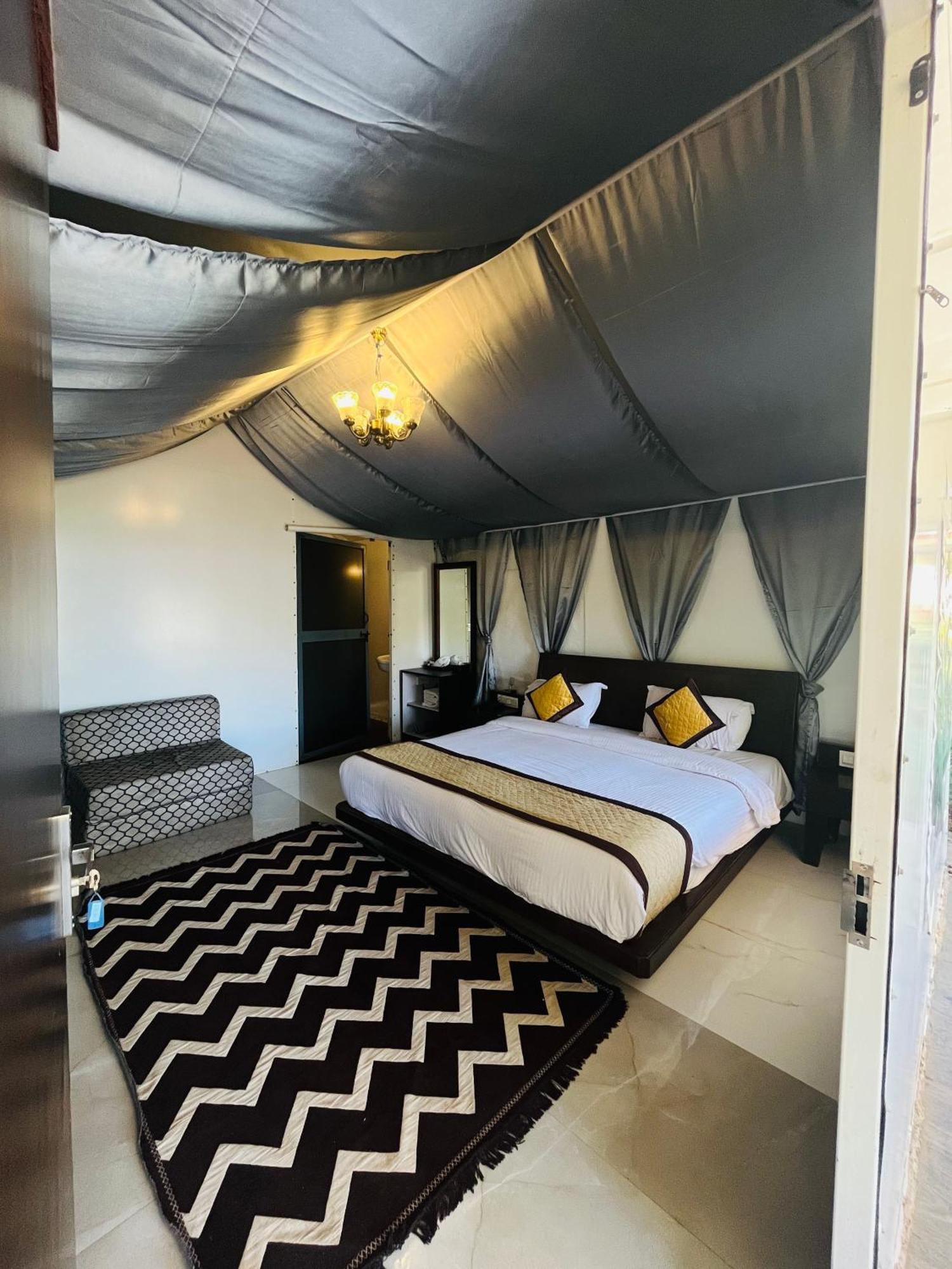 The Canvas Resort In Lonavla Zewnętrze zdjęcie